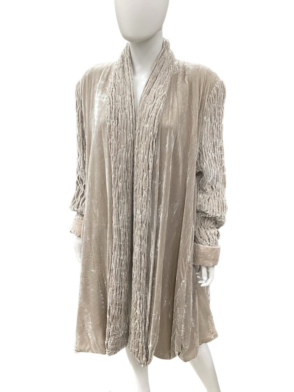 NWT Genesis BySunny Chayes Coat Womens 1Size Textured Velvet Lined Oatmeal Color